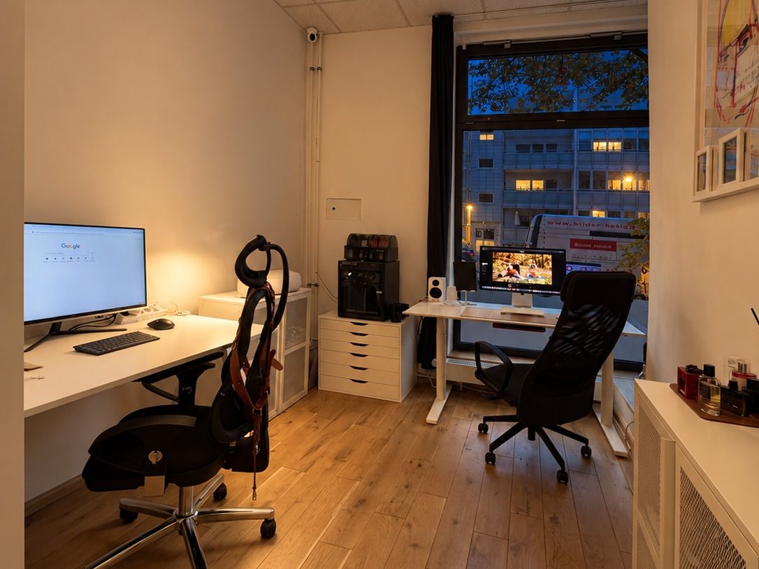 Der Arbeitsraum am Abend