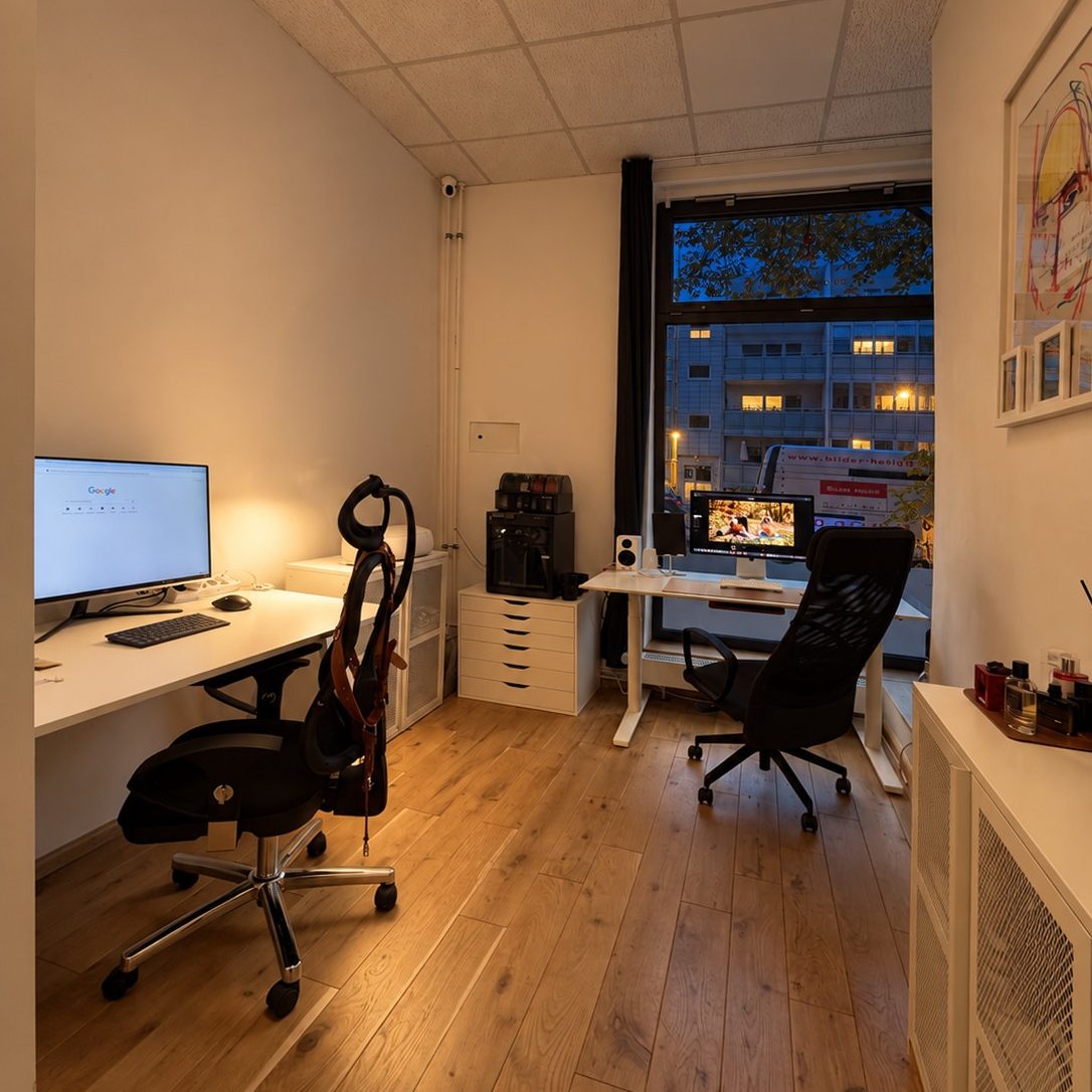 Der Arbeitsraum im Abendlicht